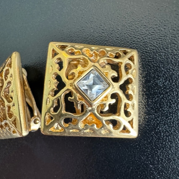 Authentic 18K gold plated Yves Saint Laurent vintage clip on earrings - Picture 5 of 13